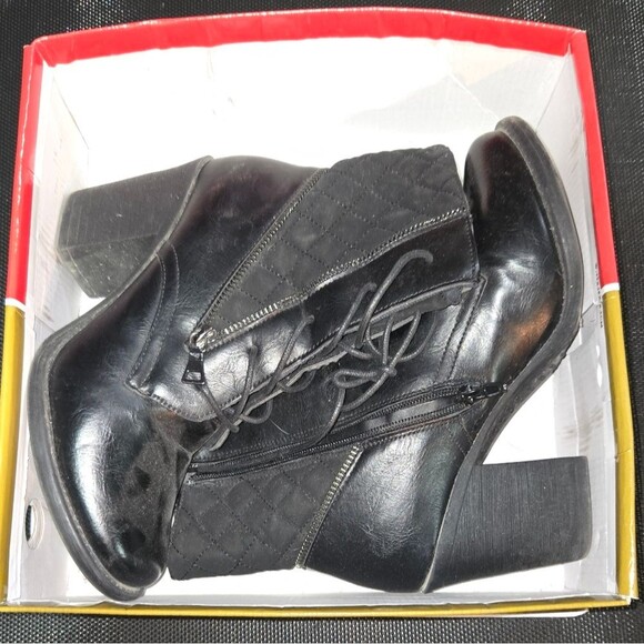 Black Quilted Ankle Boots Pierre Dumas - Picture 1 of 3